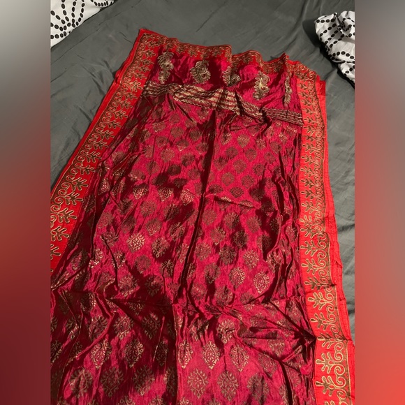 Brand new, salwar suit with Banarasi dupatta,pure fabric with embroidery - Picture 3 of 13